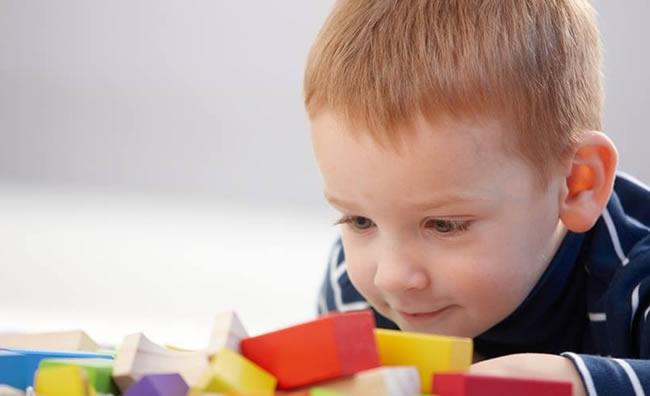 Saiba escolher os Brinquedos Indicados para Cada Idade - Clia Psicologia